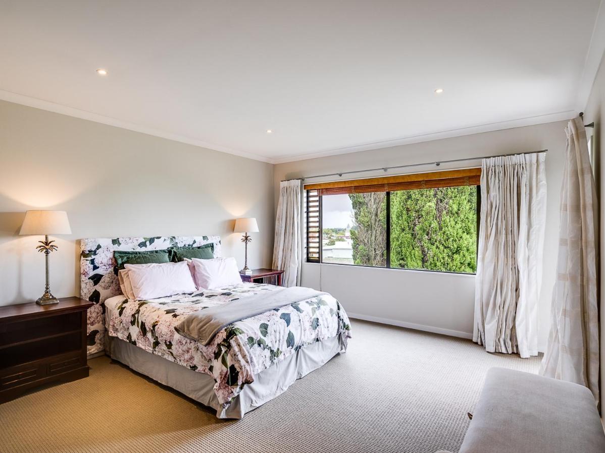 Busby Hill Villa - Havelock North Holiday Home Exterior photo
